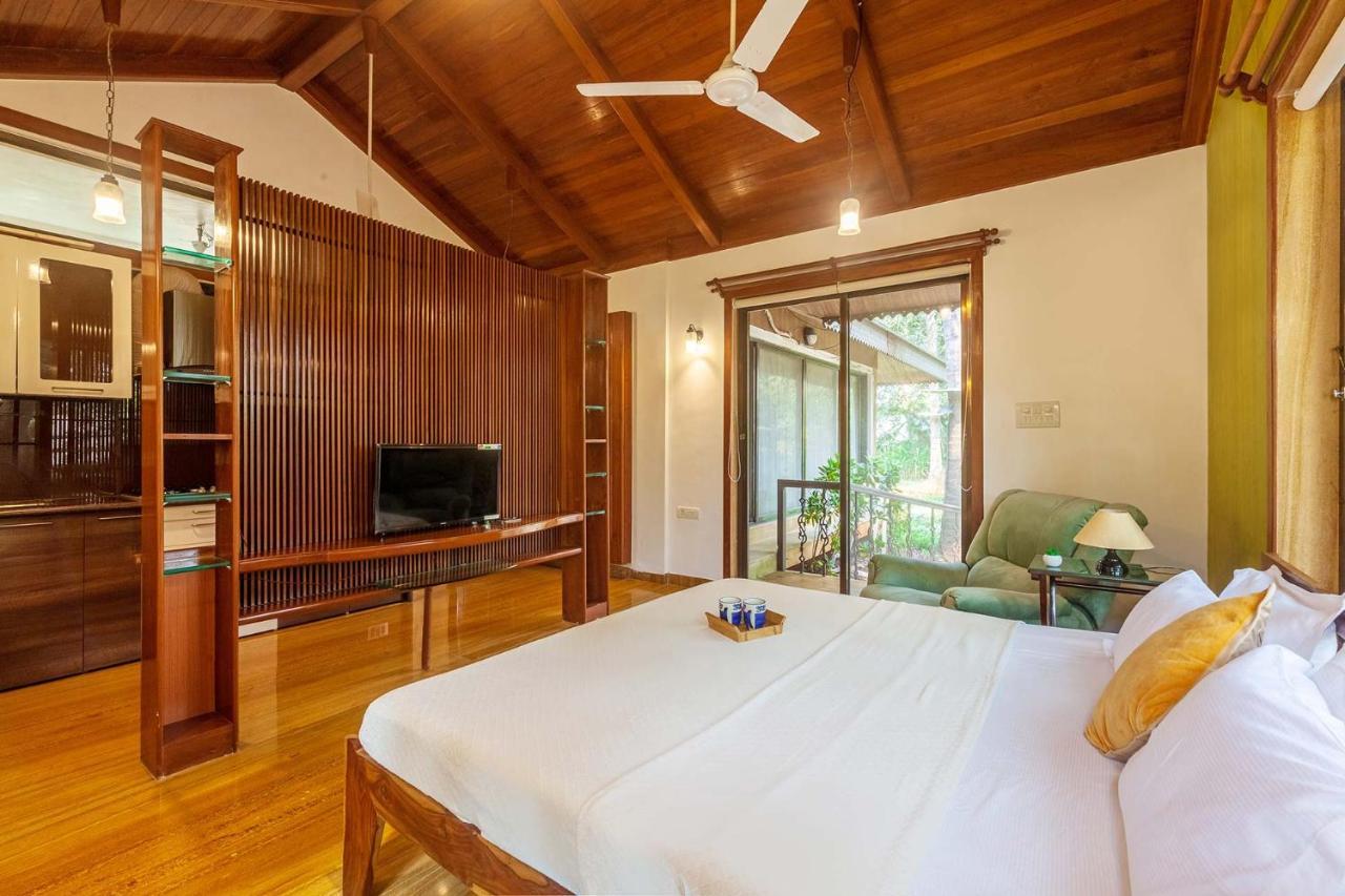 Stayvista'S Casa Palmera - Pet-Friendly Villa With Pool, Garden With Gazebo, And Indoor & Outdoor Games آليباغ المظهر الخارجي الصورة