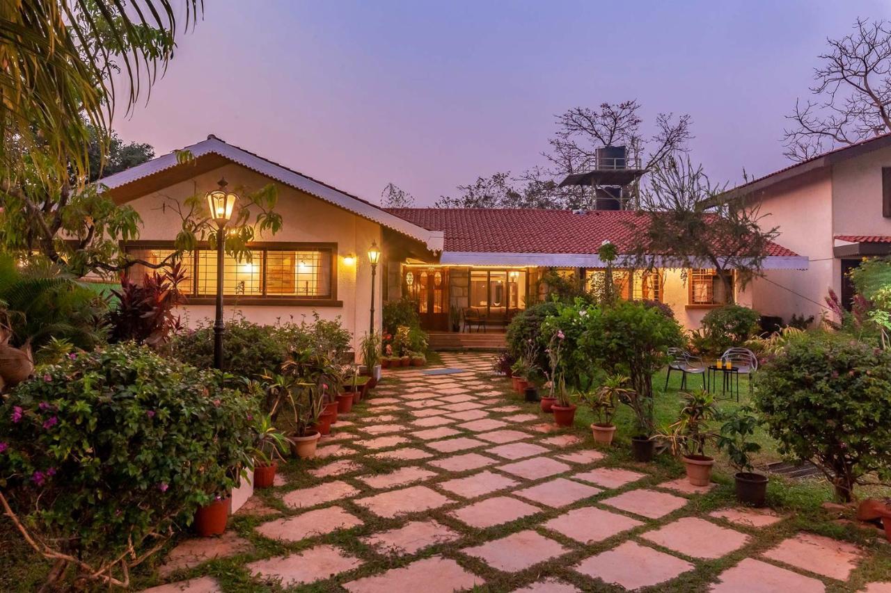 Stayvista'S Casa Palmera - Pet-Friendly Villa With Pool, Garden With Gazebo, And Indoor & Outdoor Games آليباغ المظهر الخارجي الصورة